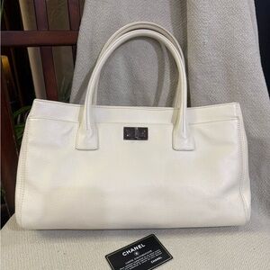 Chanel Series 10 White Cerf Executive Caviar Leather Tote Bag with Card